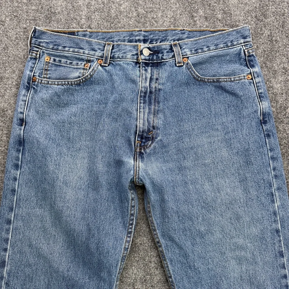 Levis 28 fits classic