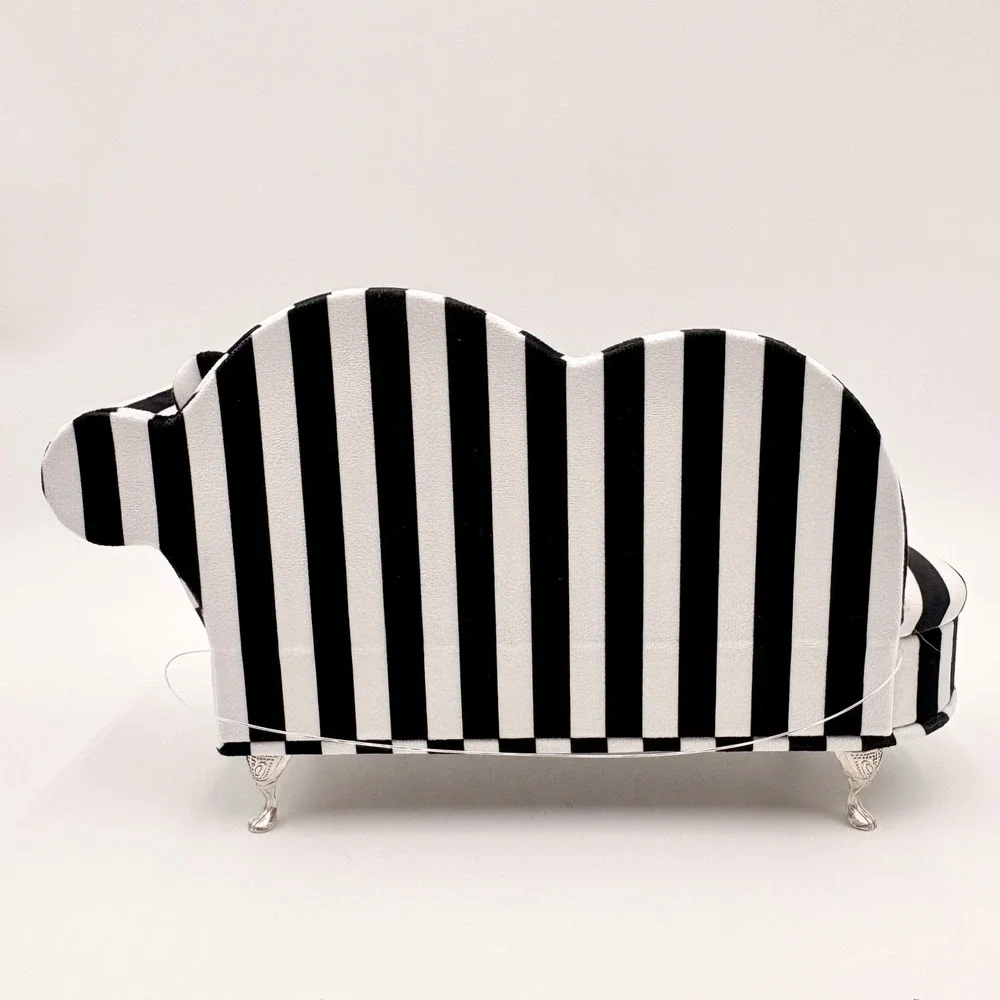 KOT black white