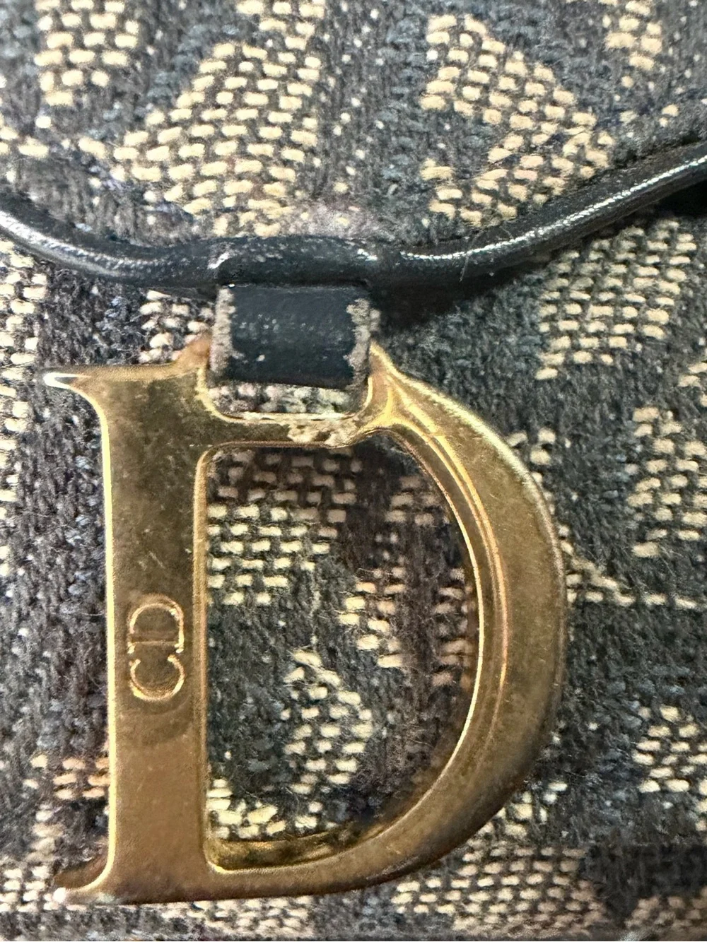 Dior accent leather will