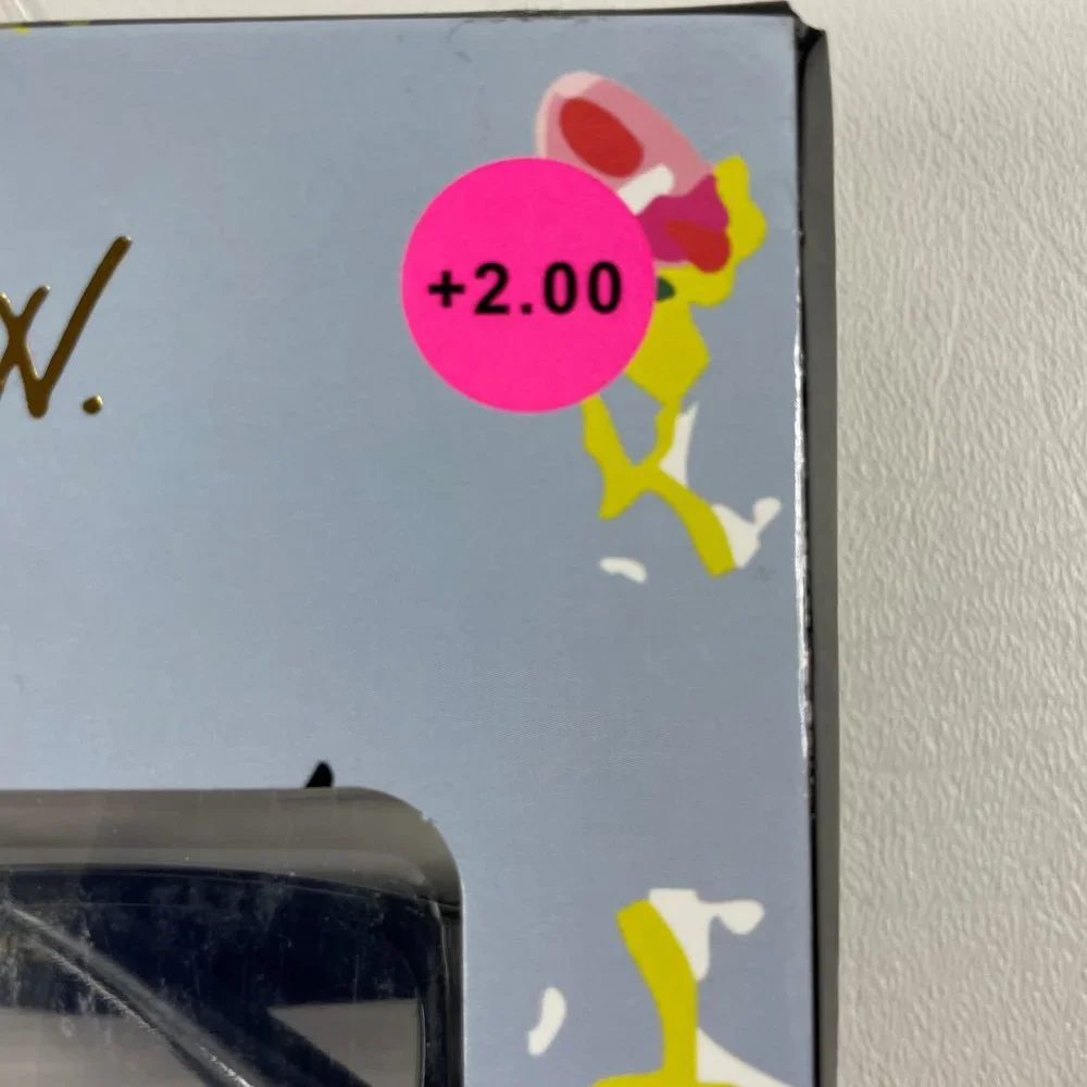 Betsey Johnson +2 00