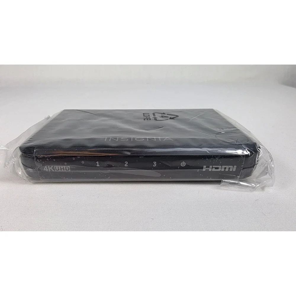 Insignia splitter supporting roku