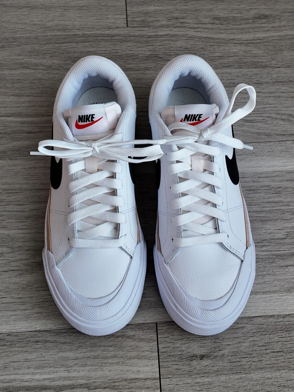 Nike Court Legacy Lift Women’s