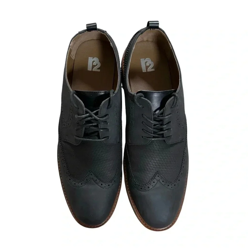 R2 black tip grayish