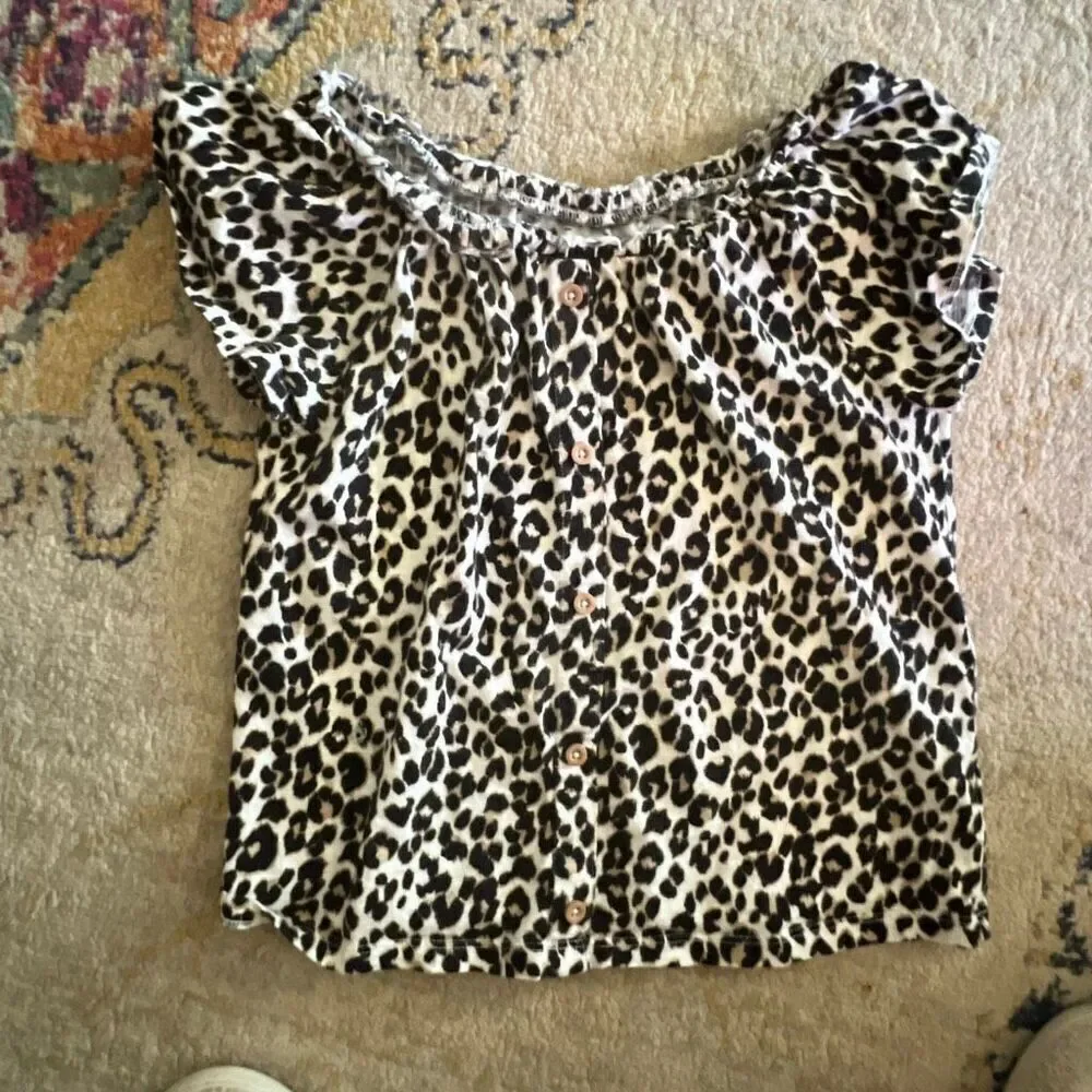 Old Navy Girls Leopard Print Button-Front Top – Size M (8)
