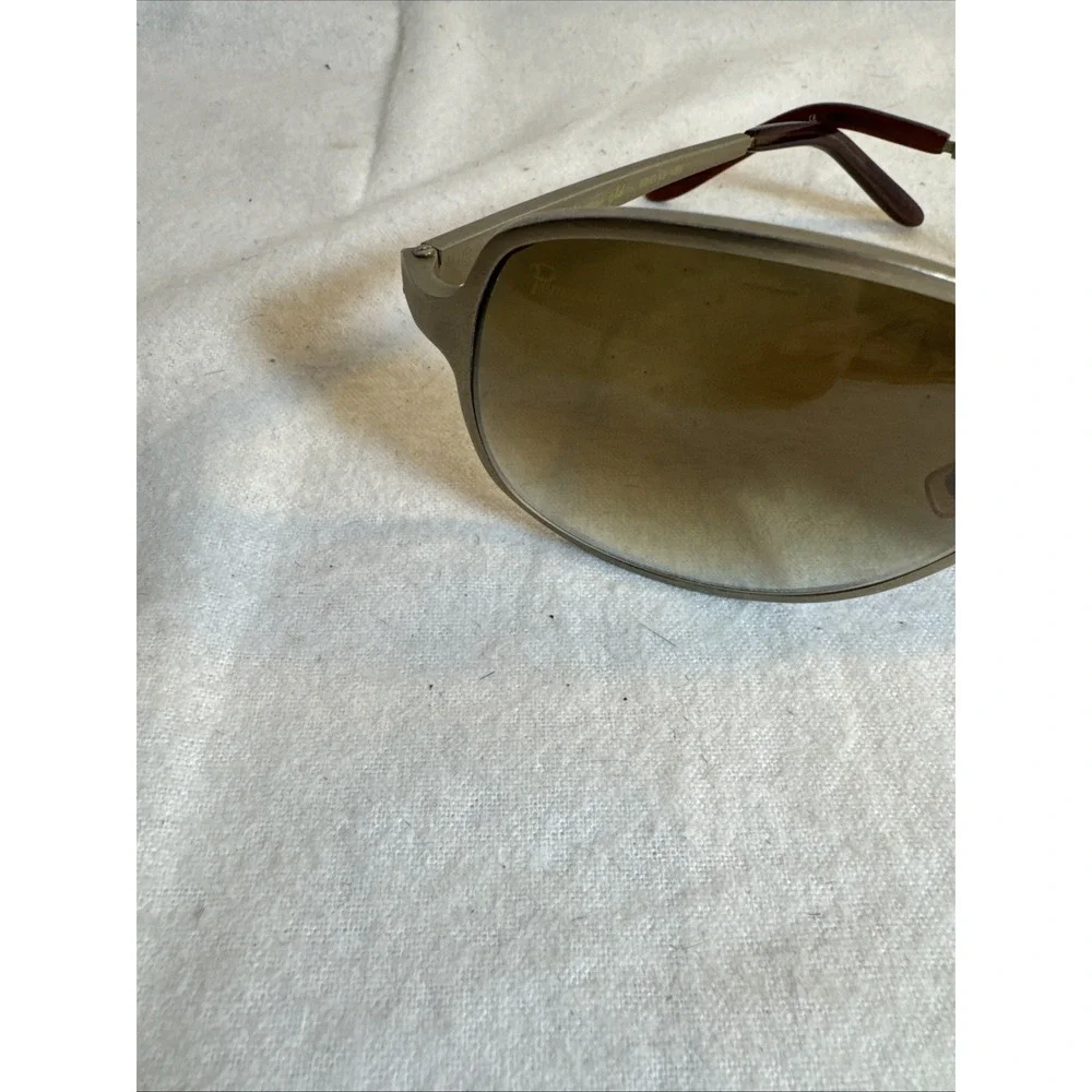 Original Penguin see lens