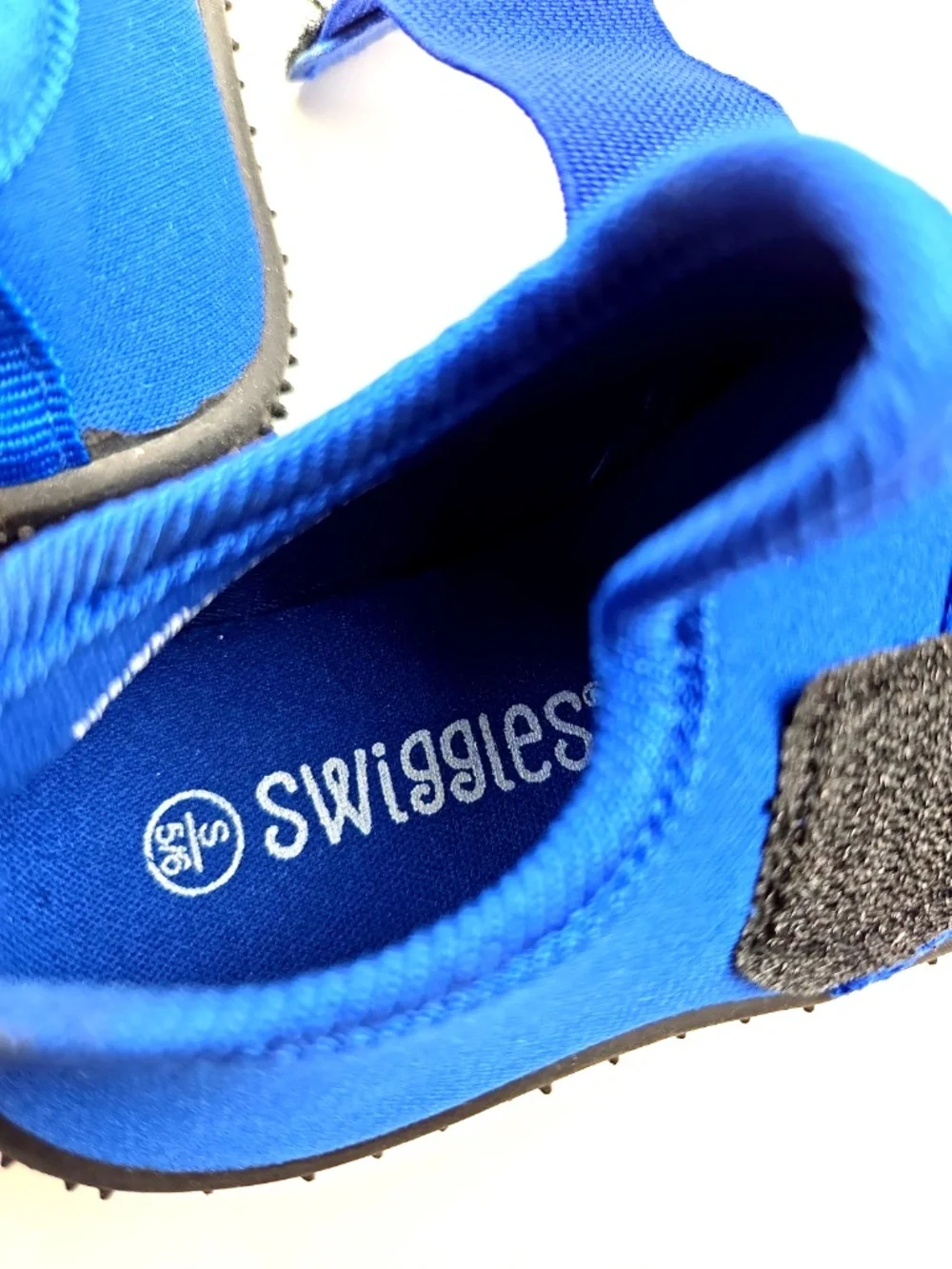 Swiggles strap color