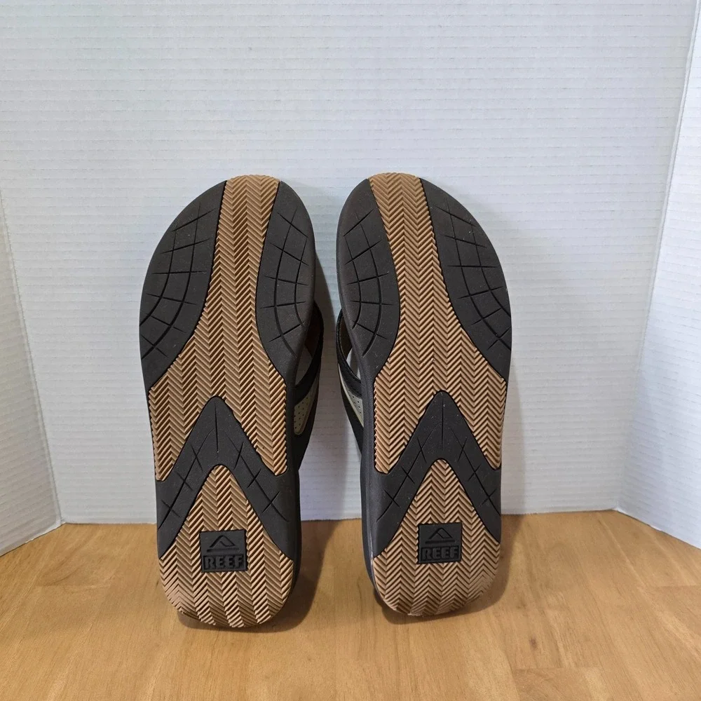 Reef excellent worn upper