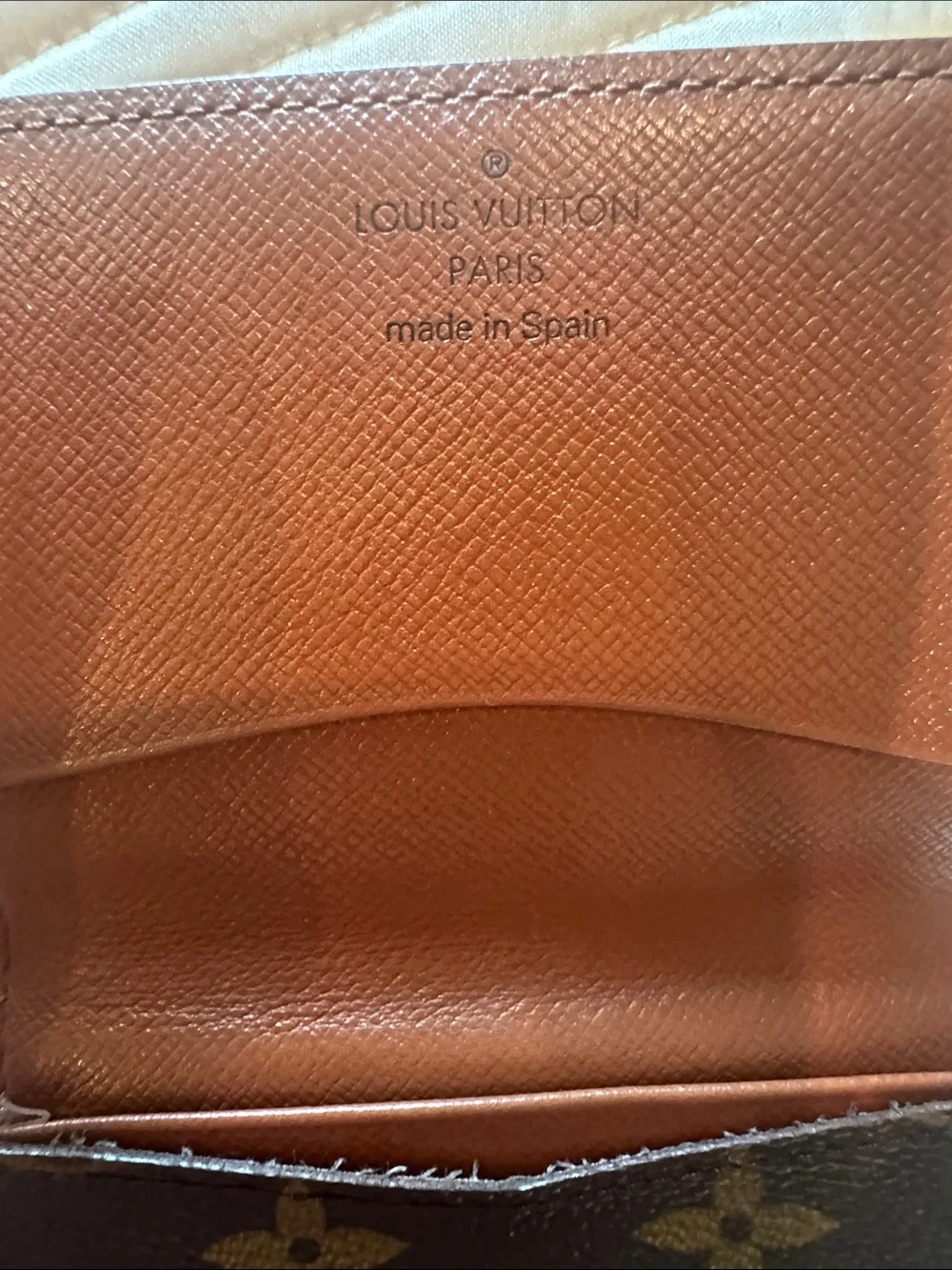 Louis Vuitton compact louis