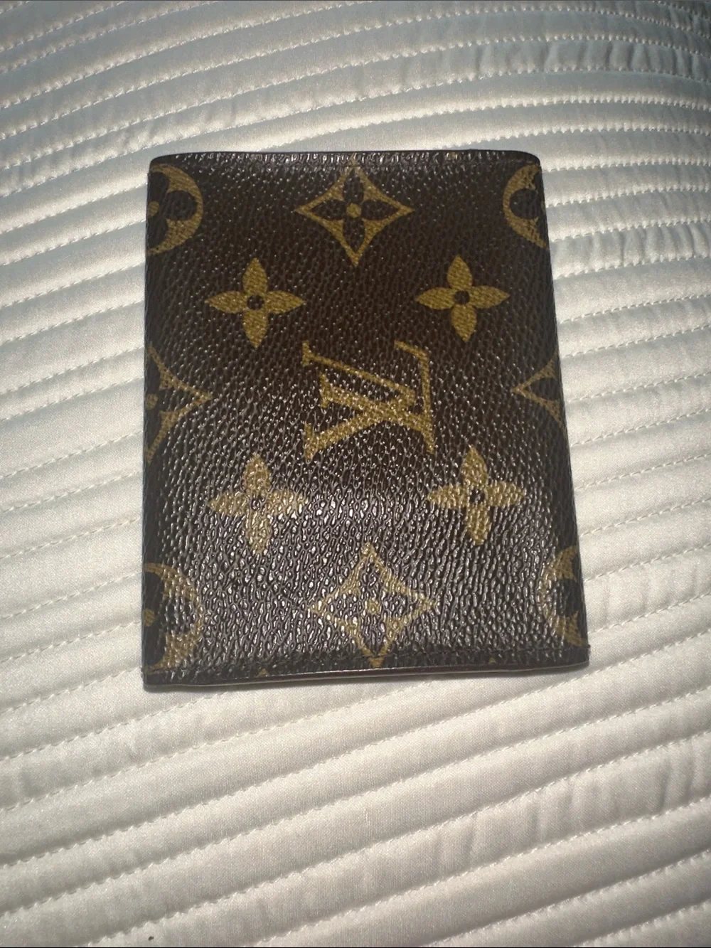 Louis Vuitton compact louis