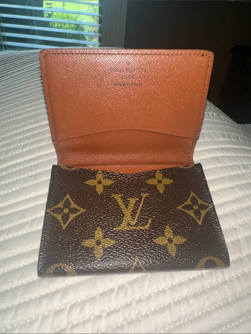 Louis Vuitton compact louis