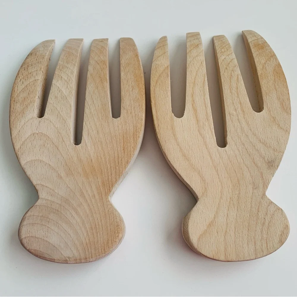 None wooden salad