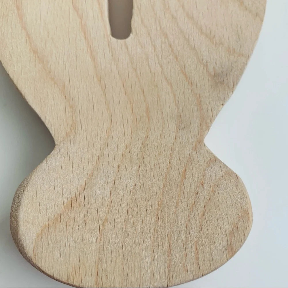 None wooden salad