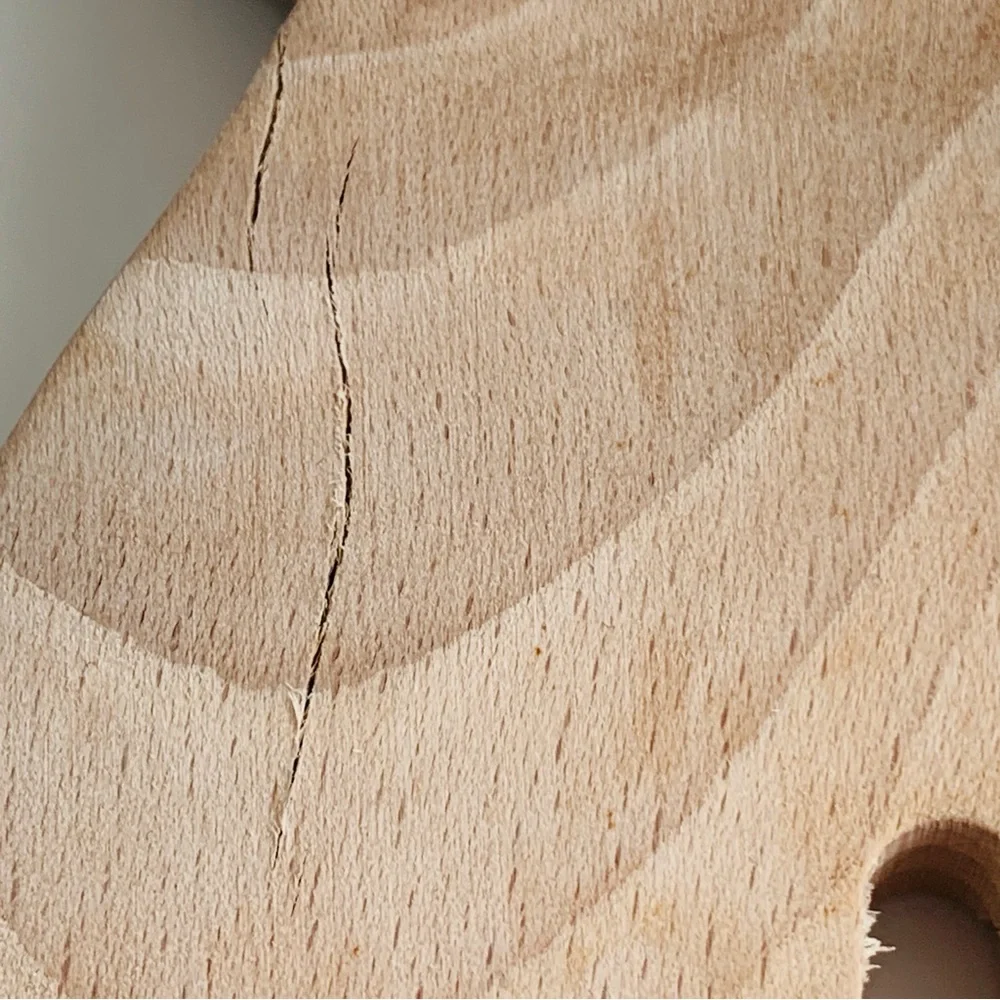 None wooden salad