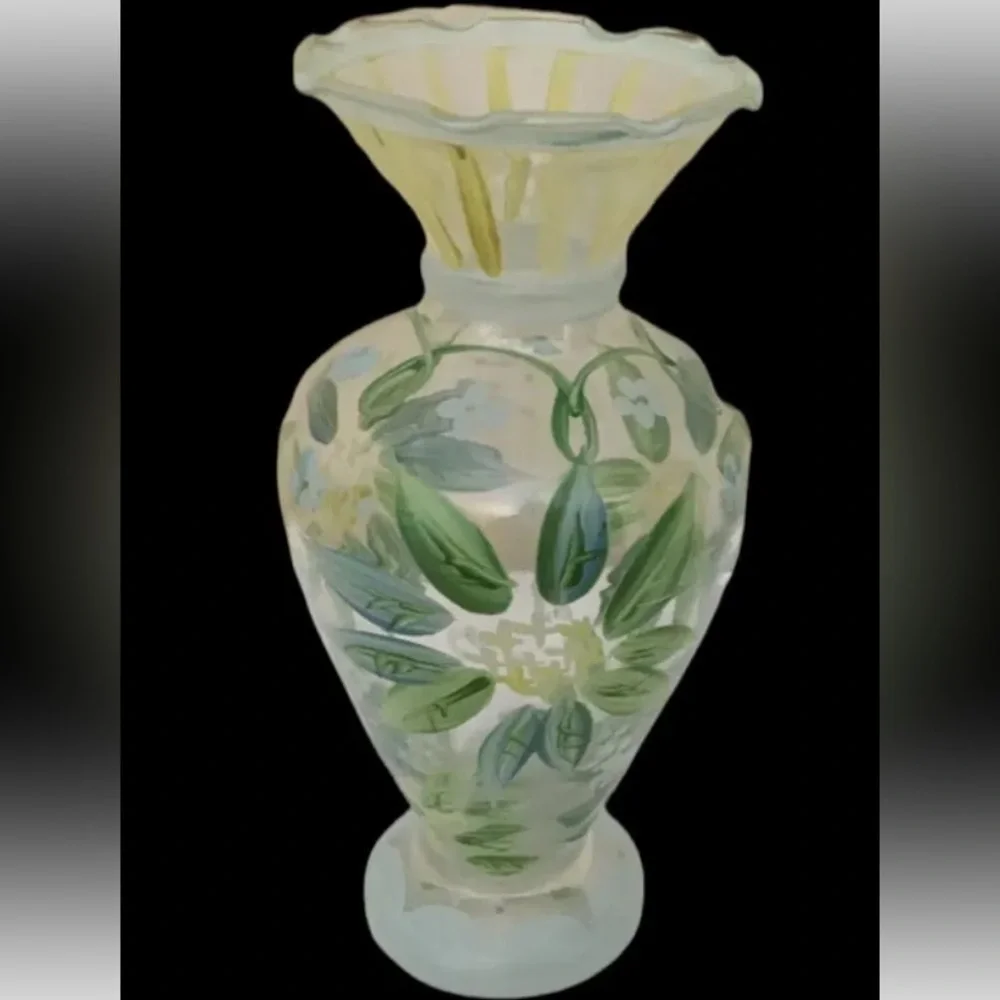 N/A standalone vase