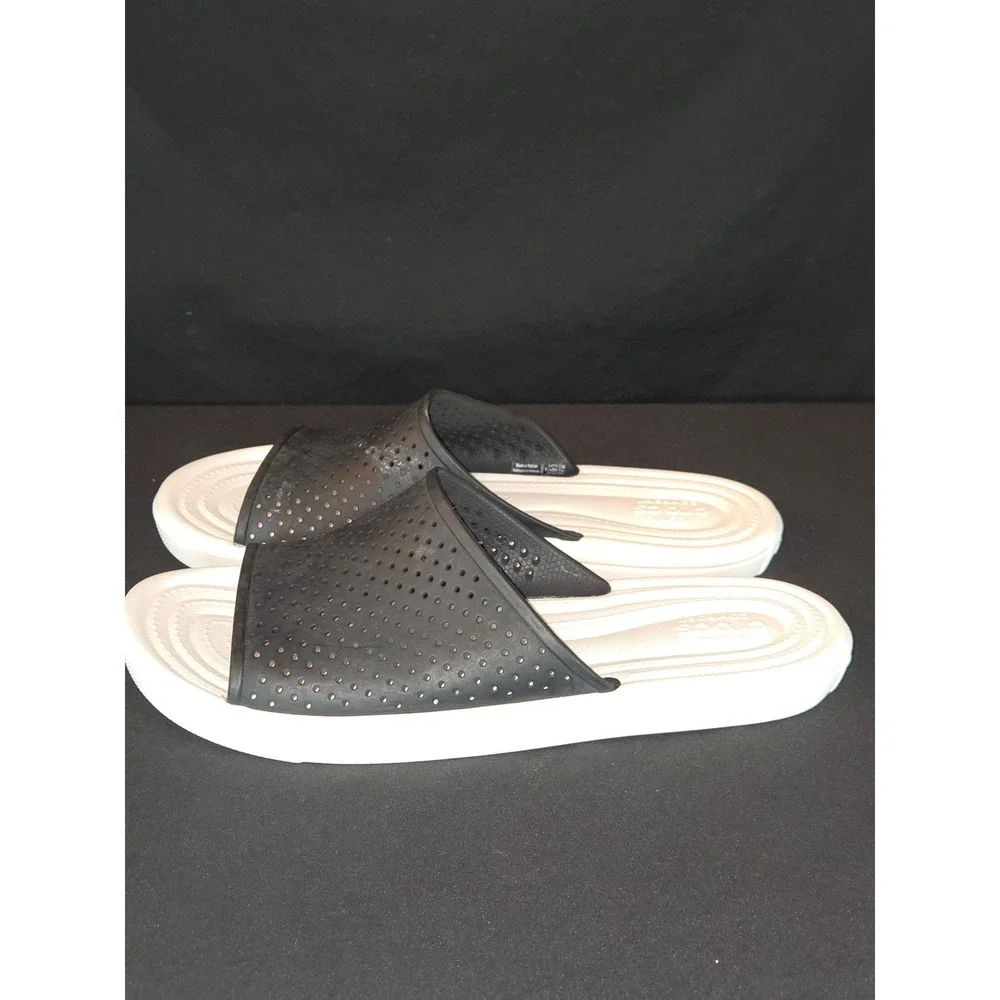 CROCS sandal adds material