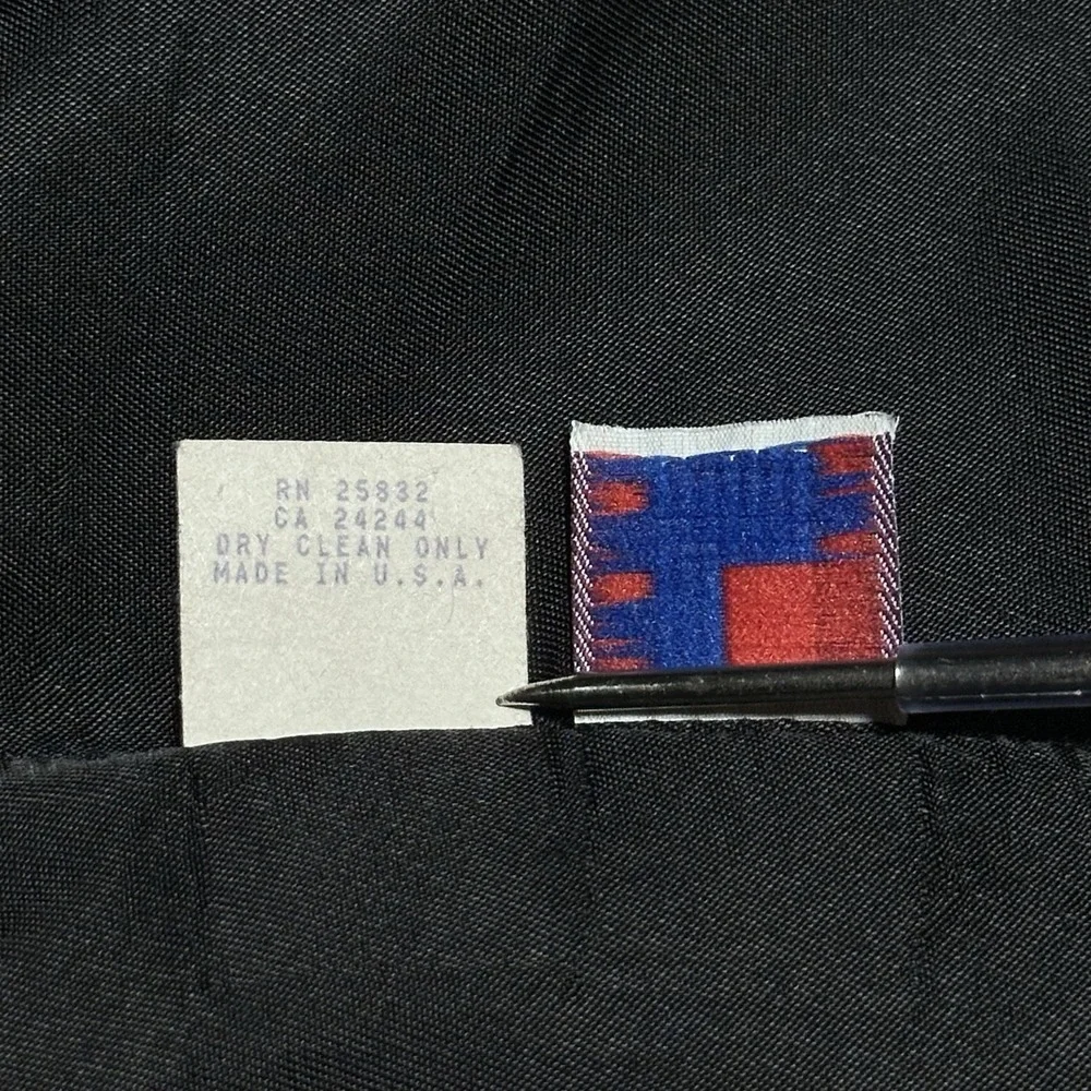 Circle S cuffs seam shoulder