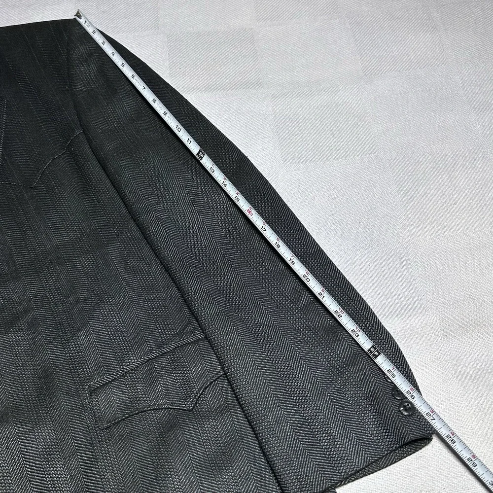 Circle S discoloration hip