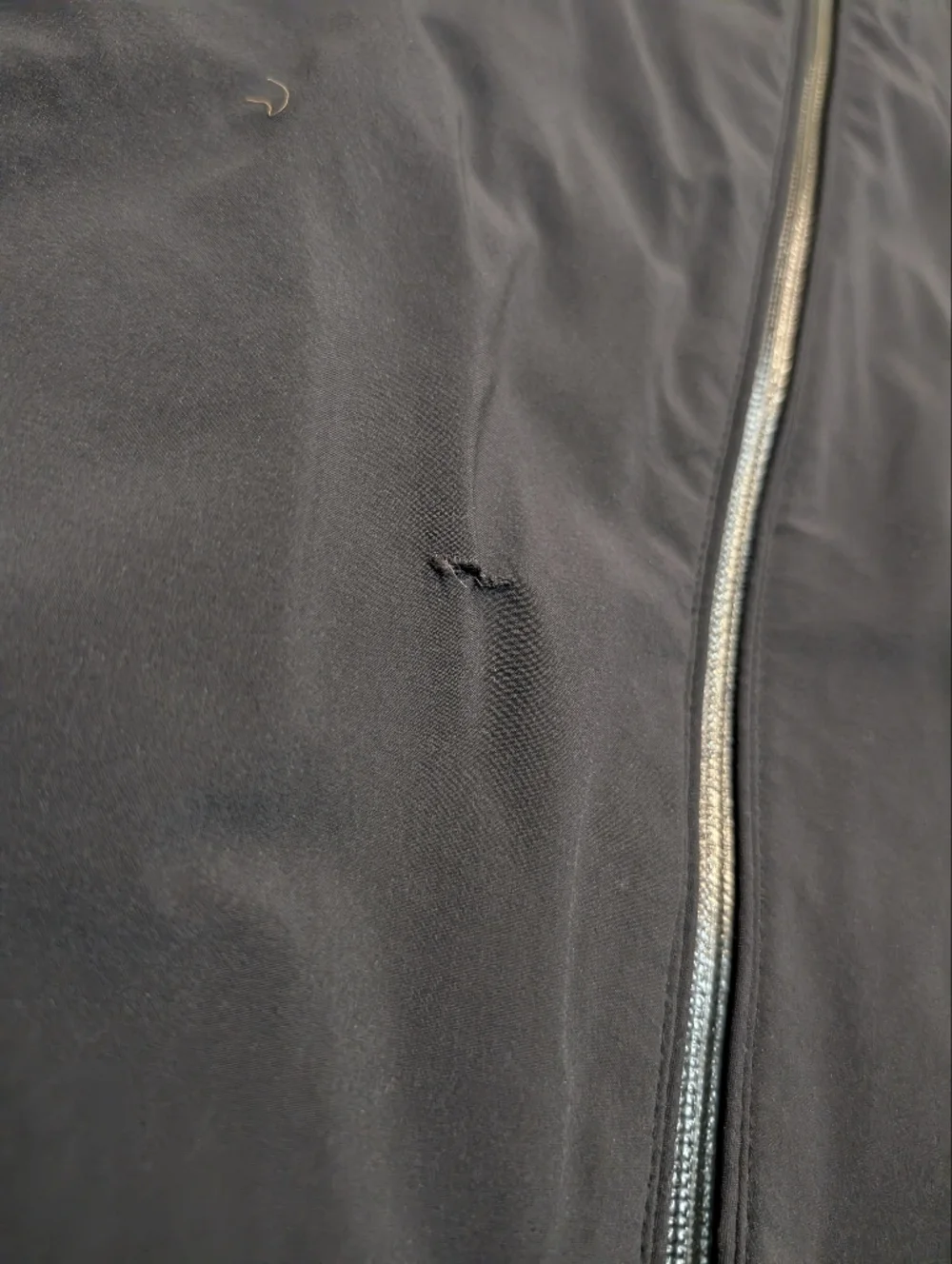 FootJoy streamlined windbreaker