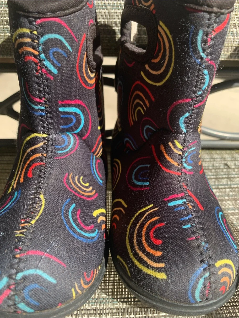 Bogs Toddler Black Neoprene Slip-On Boots with Rainbow Arc Print 7