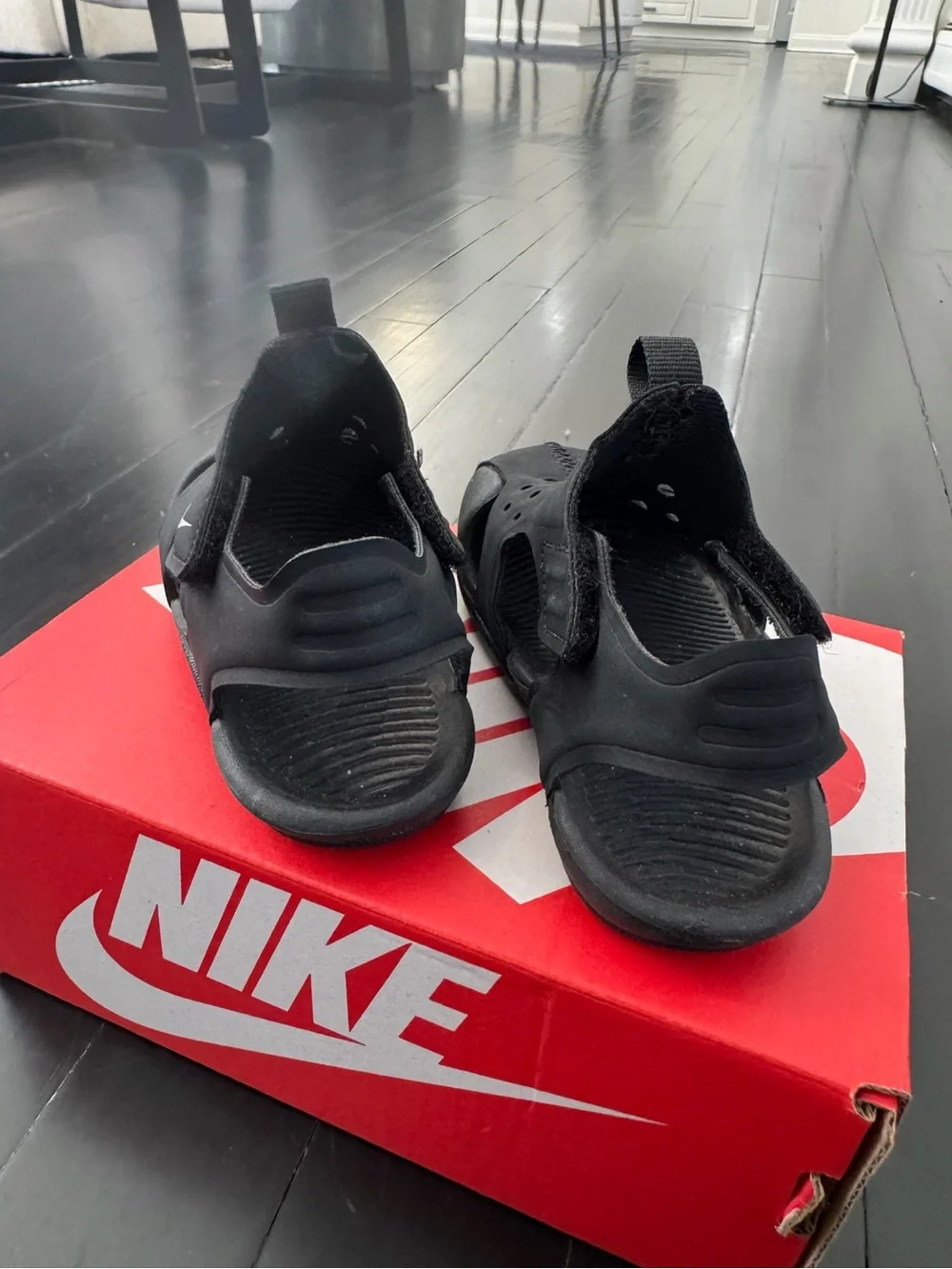 Nike open lightweight comfort