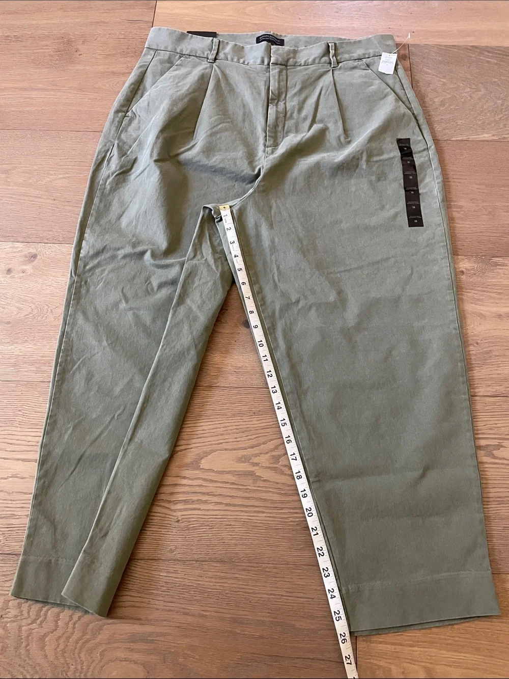 Banana Republic authentic chino