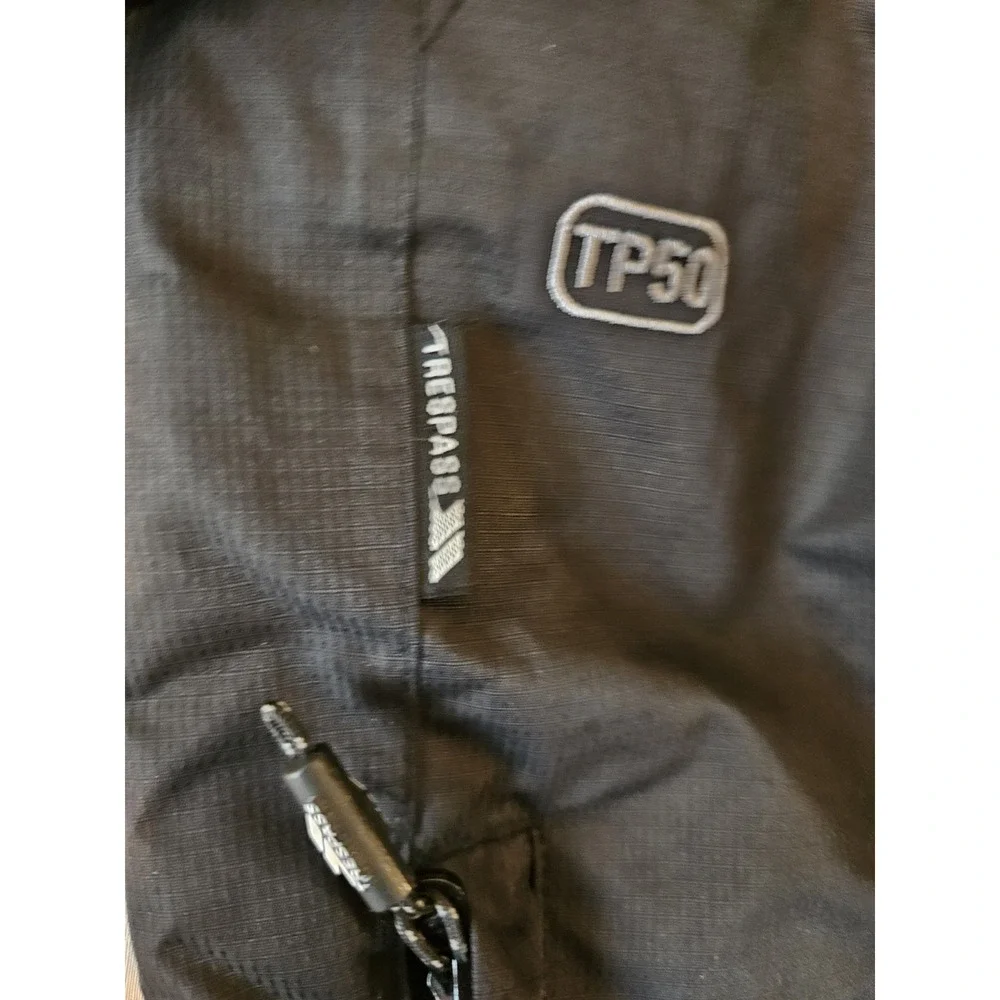 Trespass black insulated