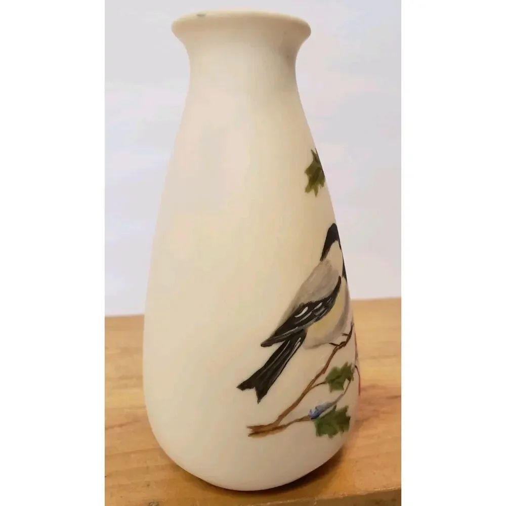 Unbranded see chickadees