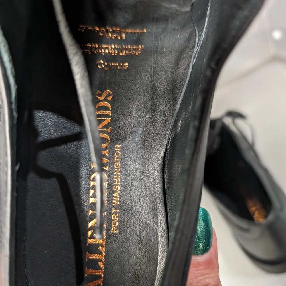 Allen Edmonds kind leather