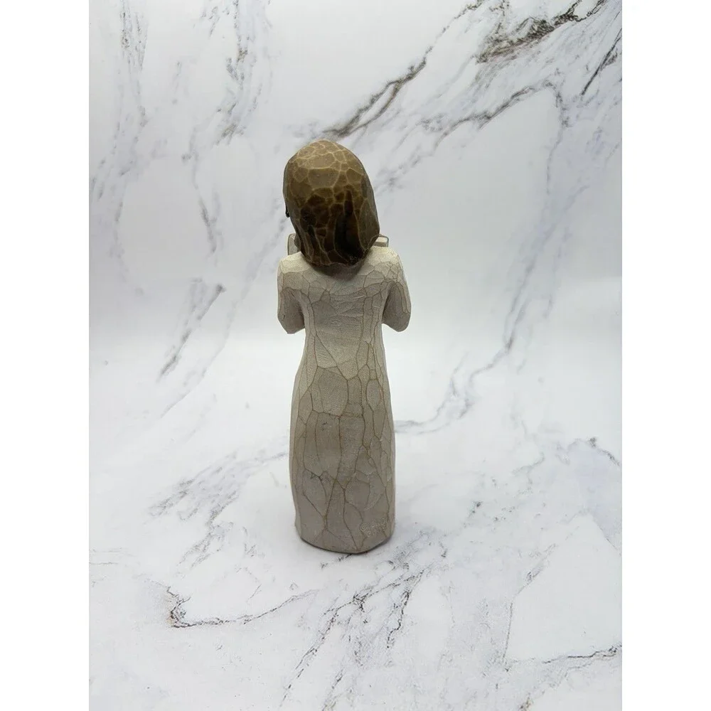 Willow Tree small traditional elegant