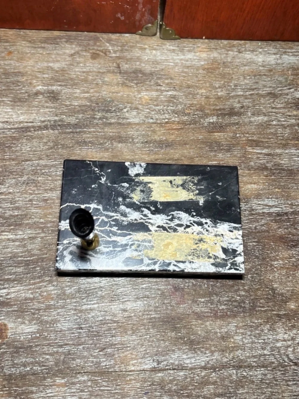 N/A stylish black