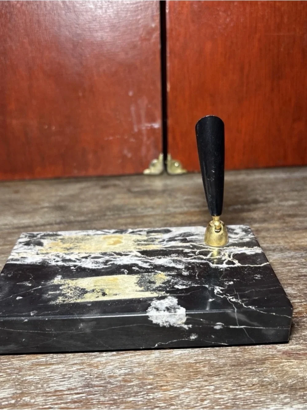 N/A stylish black
