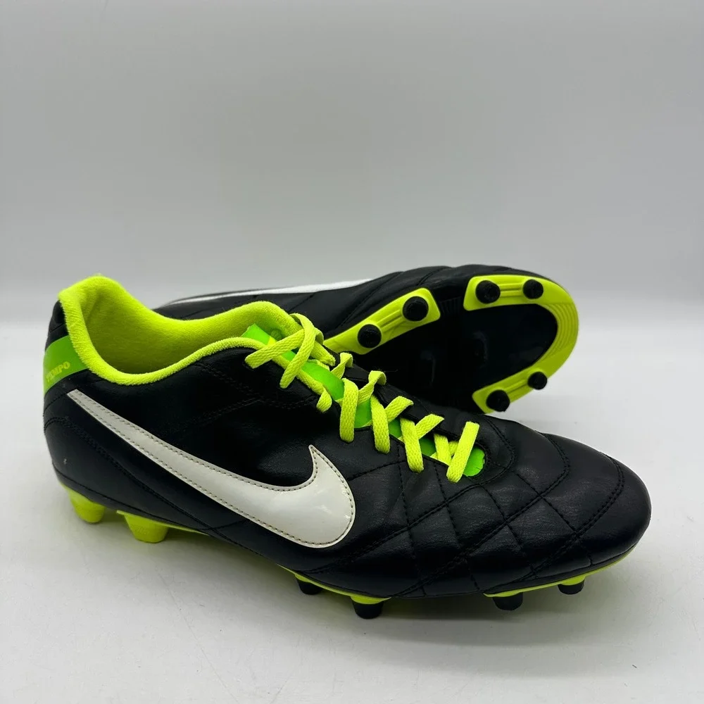 Nike black type