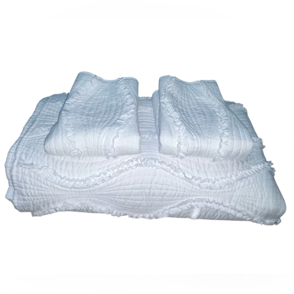 White Quilted Bedspread Set - Classic Ruffled Design