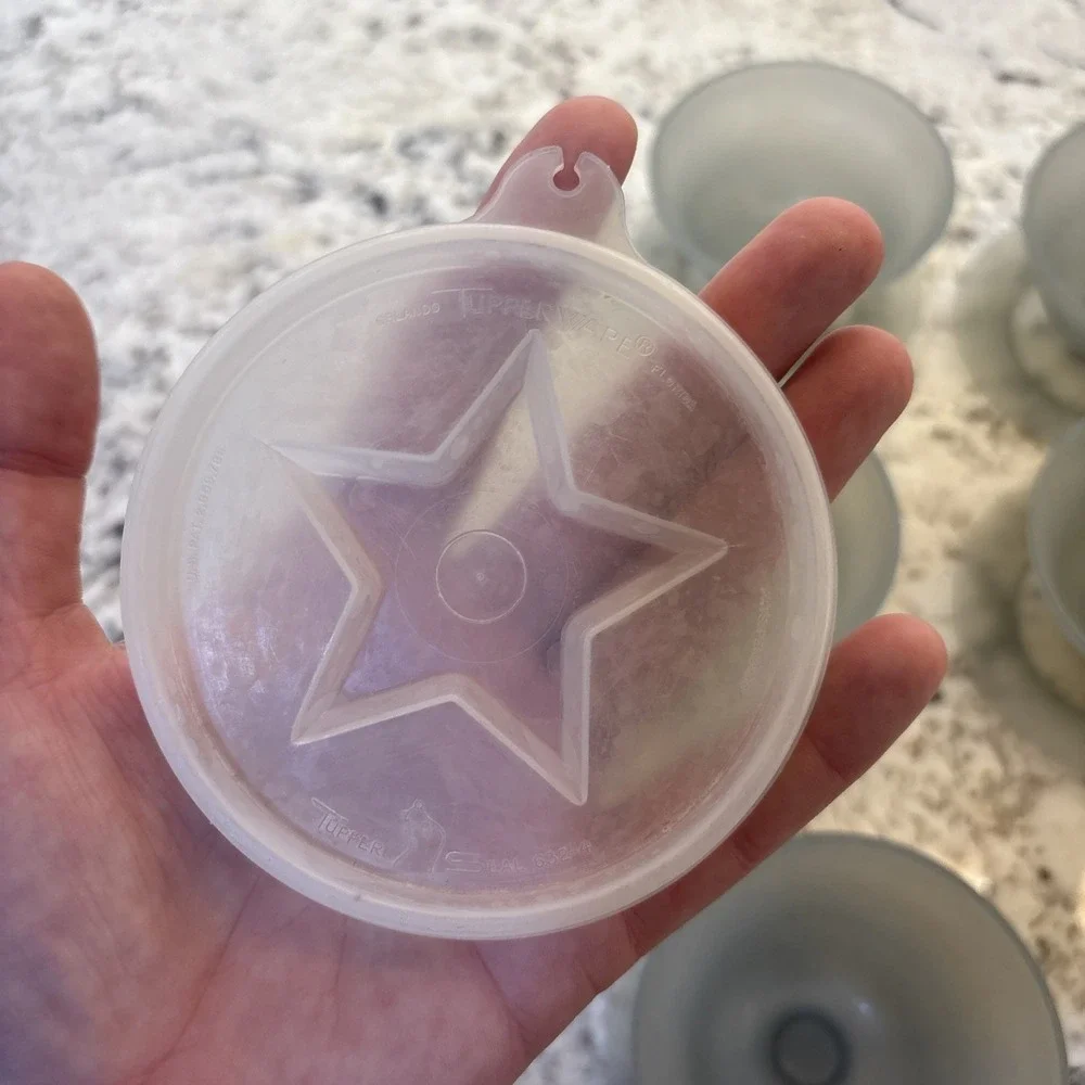 Tupperware one cups
