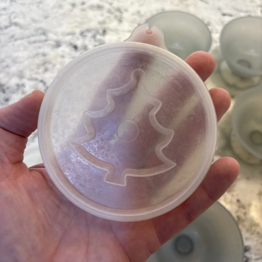 Tupperware one cups