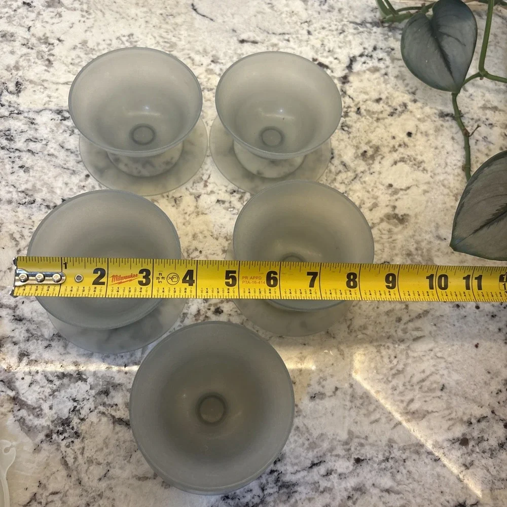 Tupperware one cups
