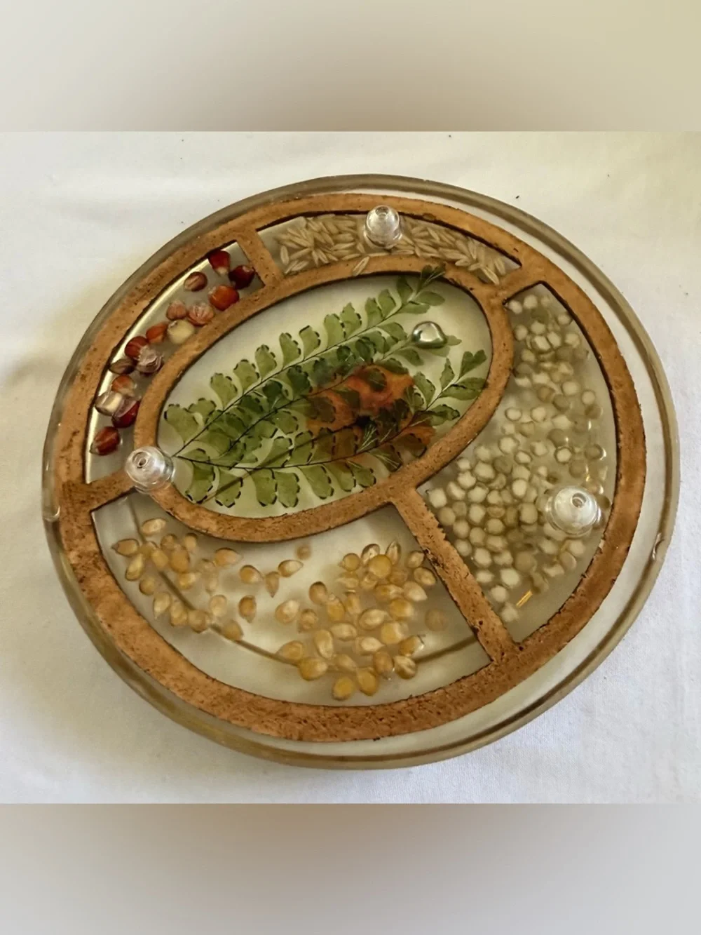 N/A decorative round