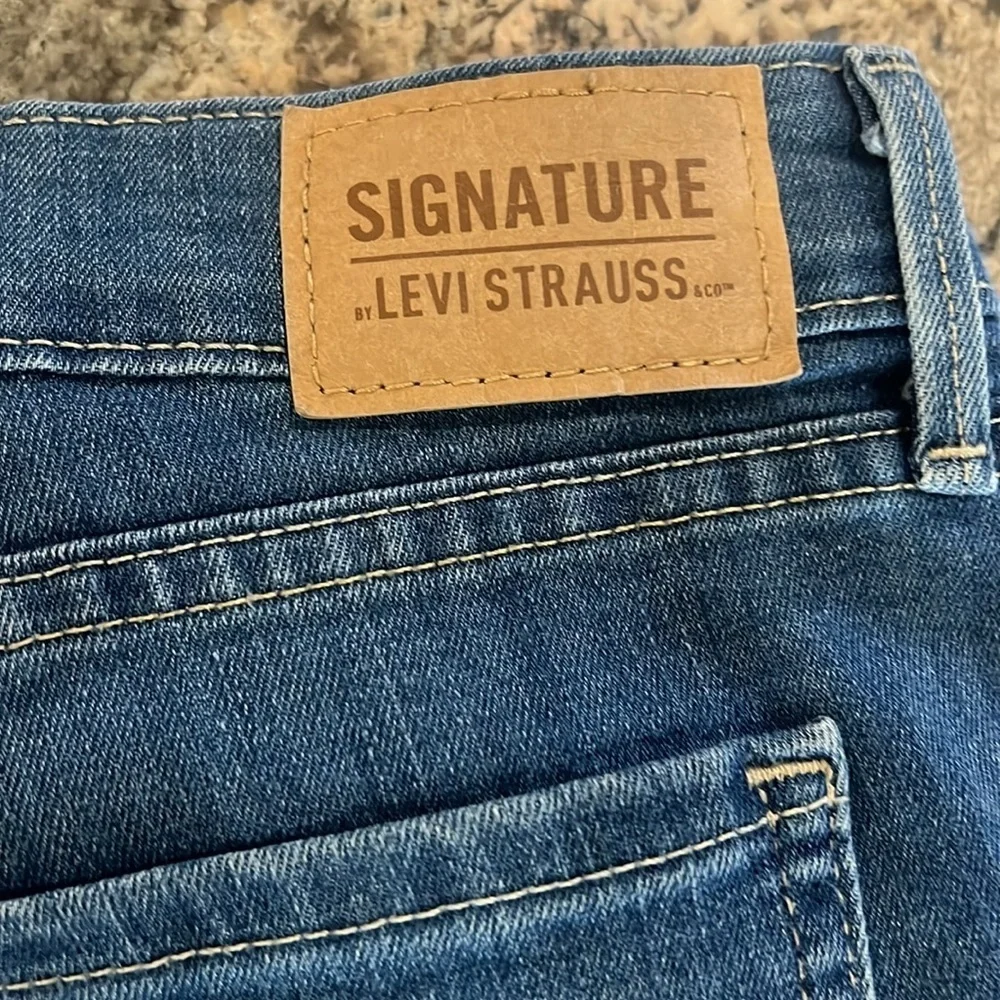 Signature by Levi Strauss well denim