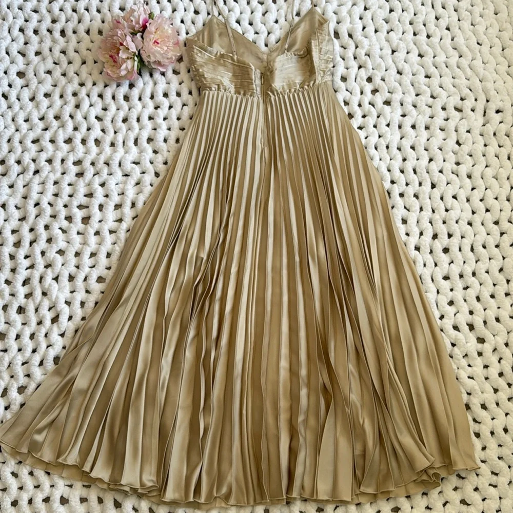 Abercrombie & Fitch new leave purchased