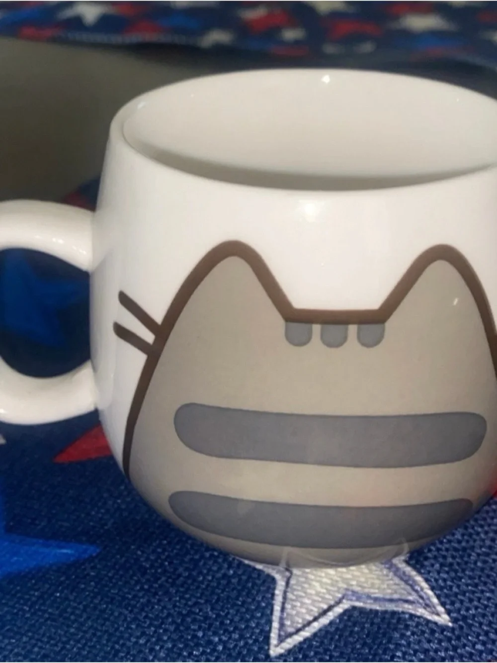 Pusheen print light colors