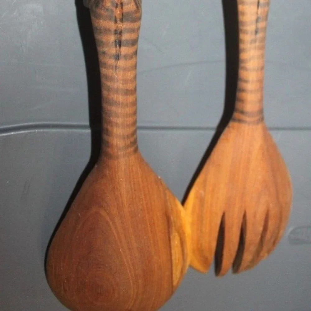 N/A beautiful carved