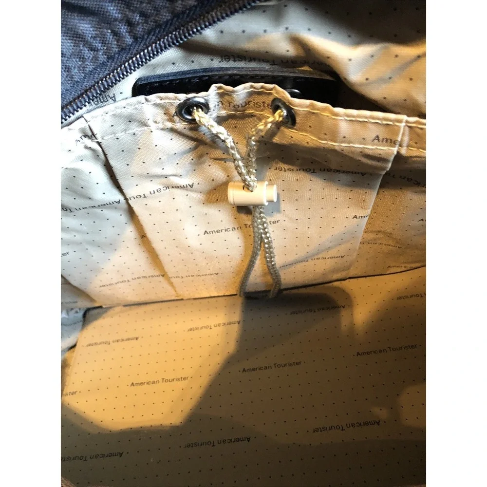 American Tourister bag small