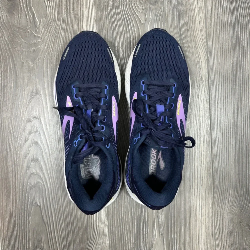 Brooks size 9b