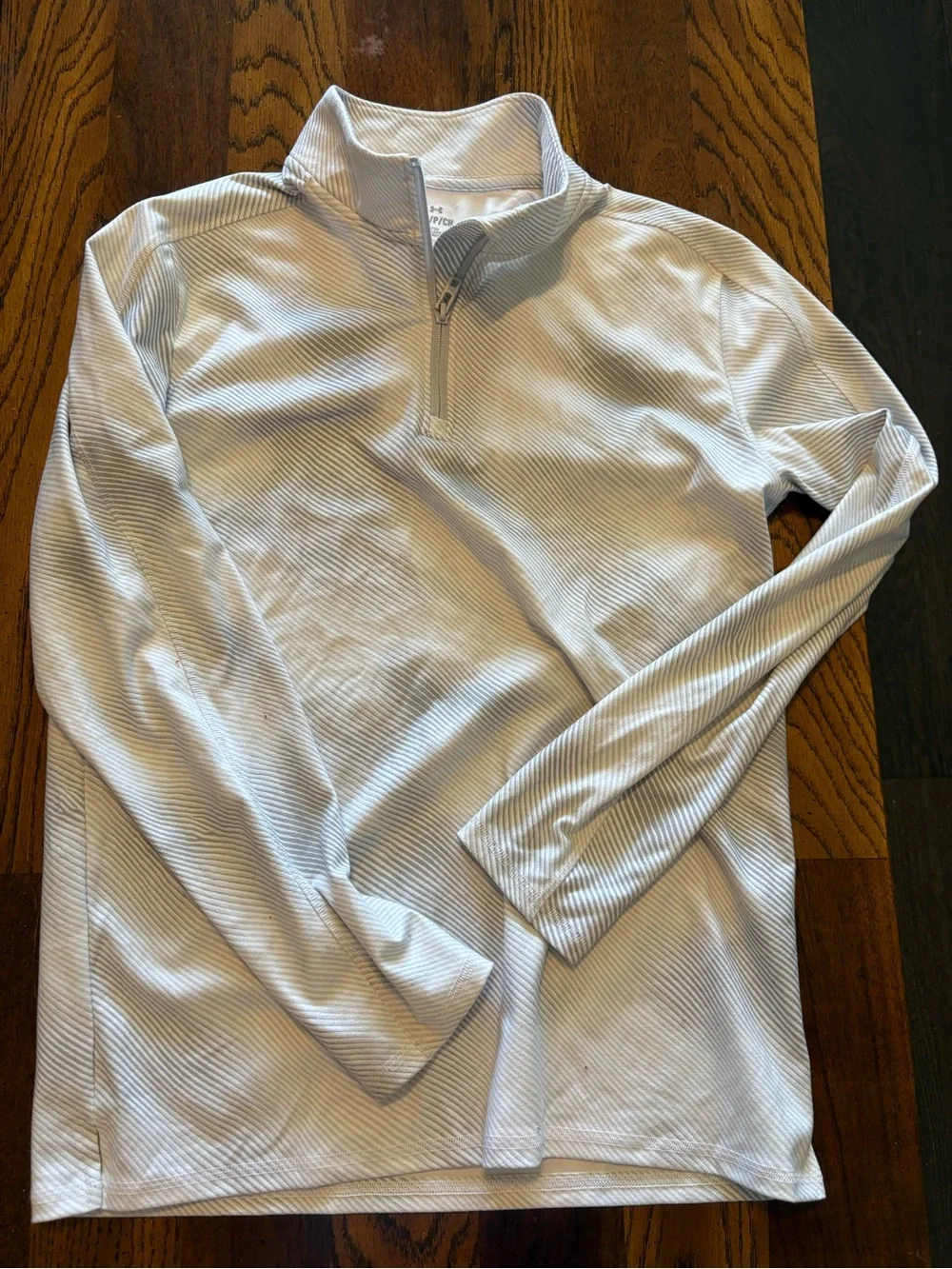 Under Armour textured quarter