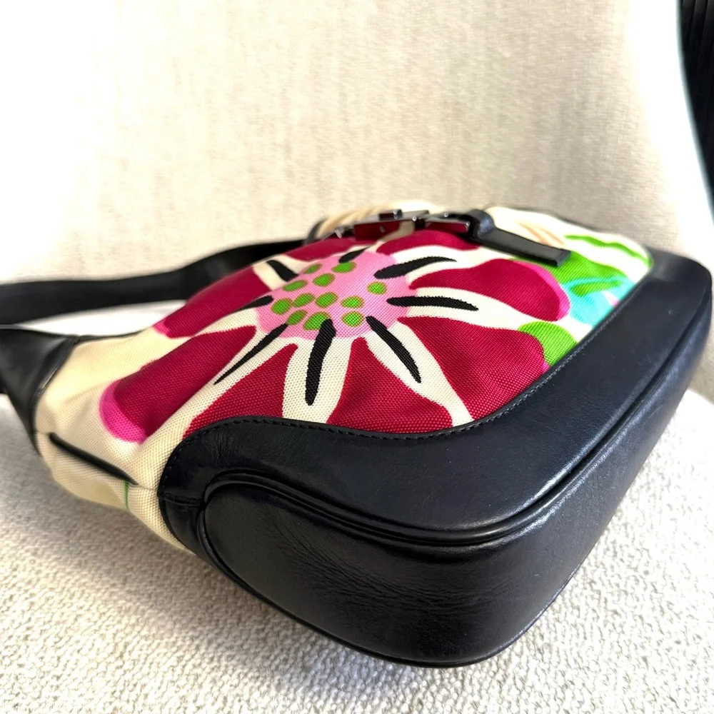 Gucci authentic jackie