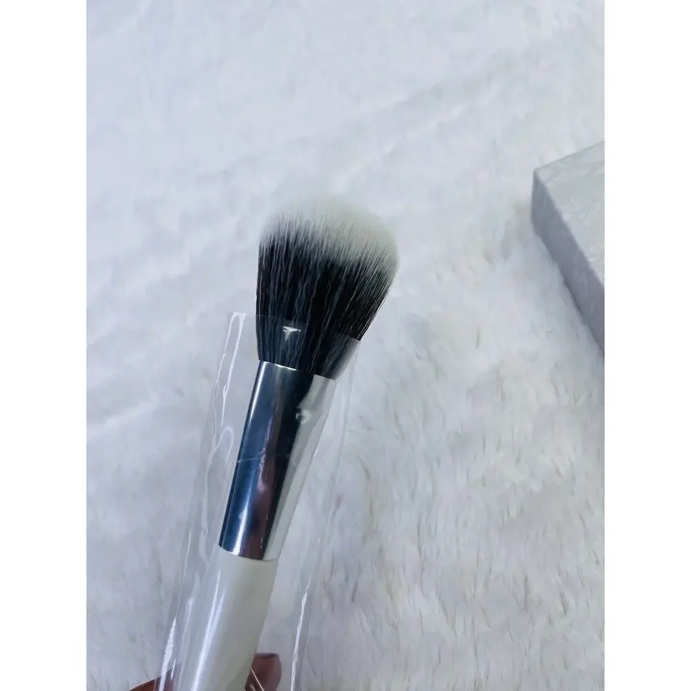 Mally Beauty you white foundation