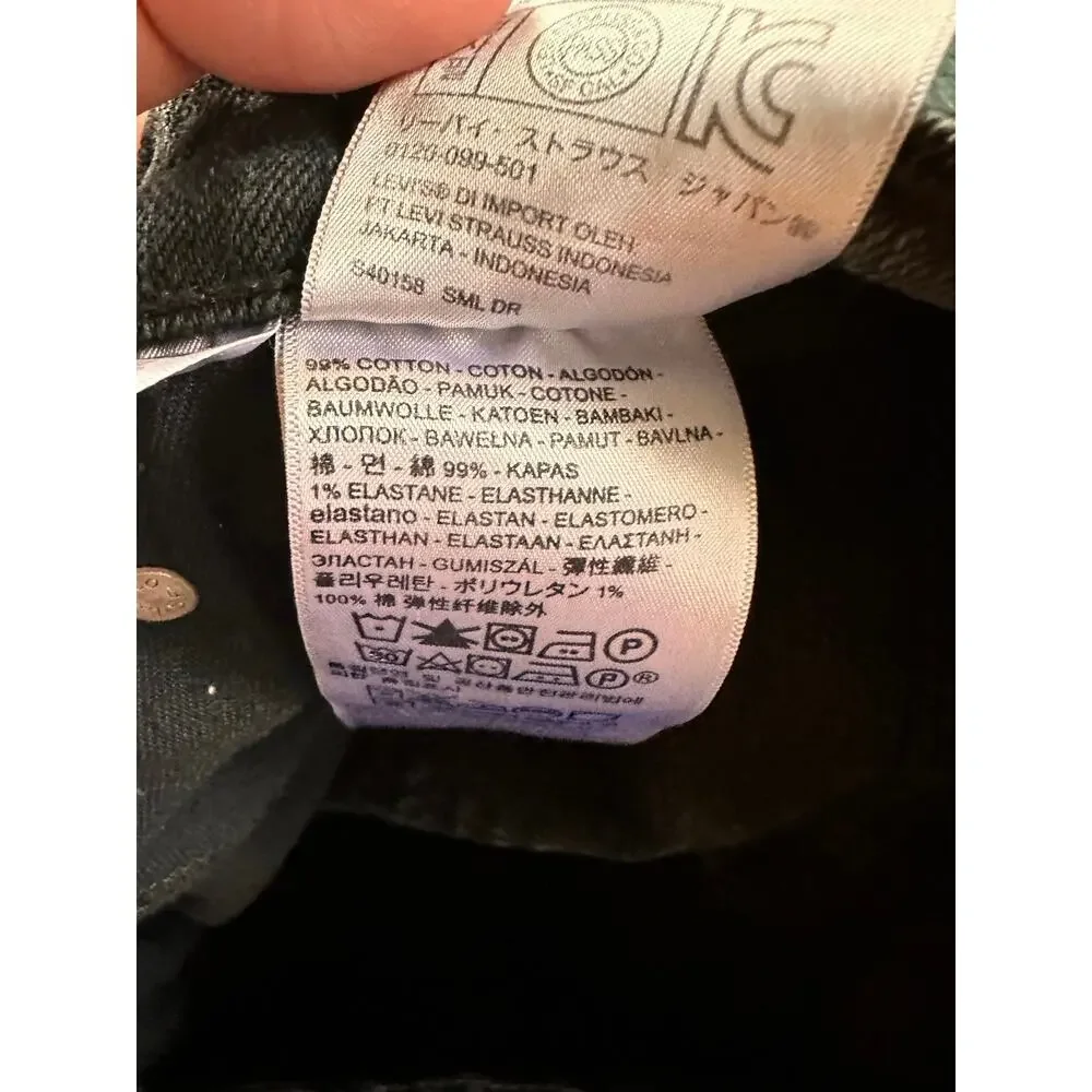 Levis runs small