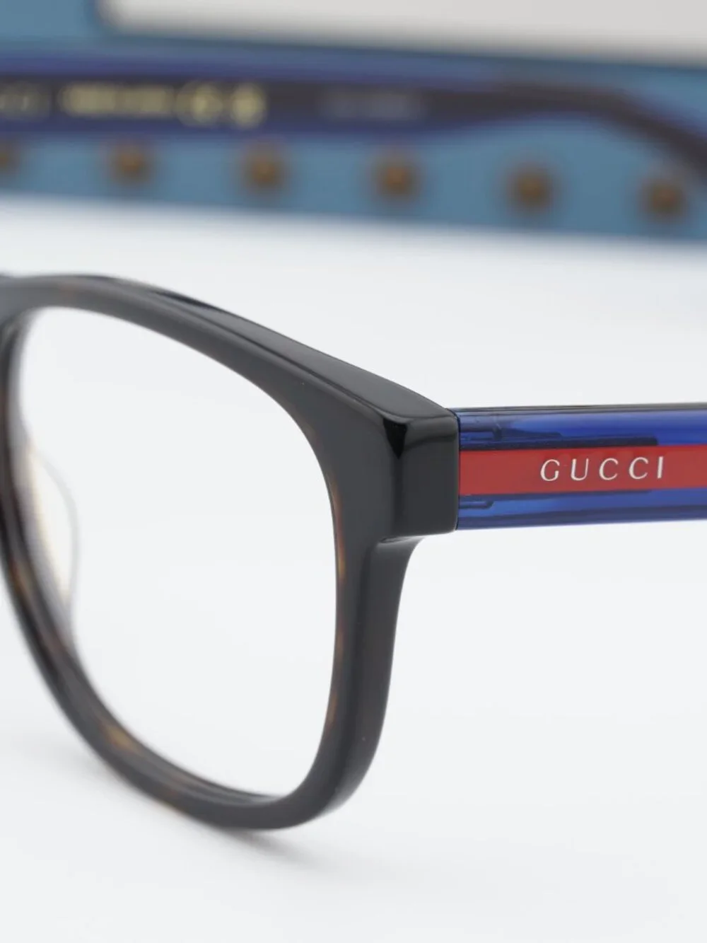 Gucci model gg0004on