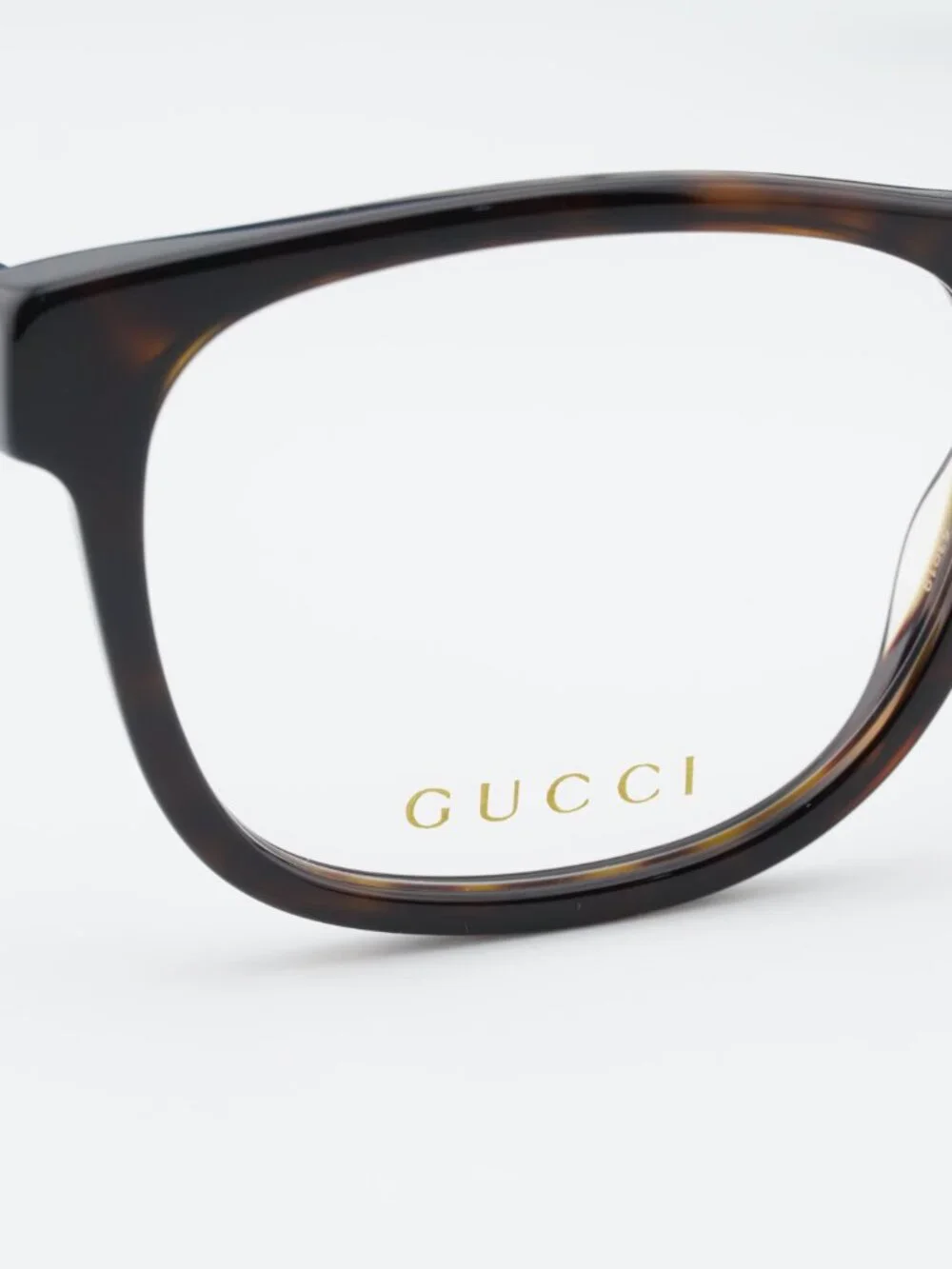 Gucci model gg0004on