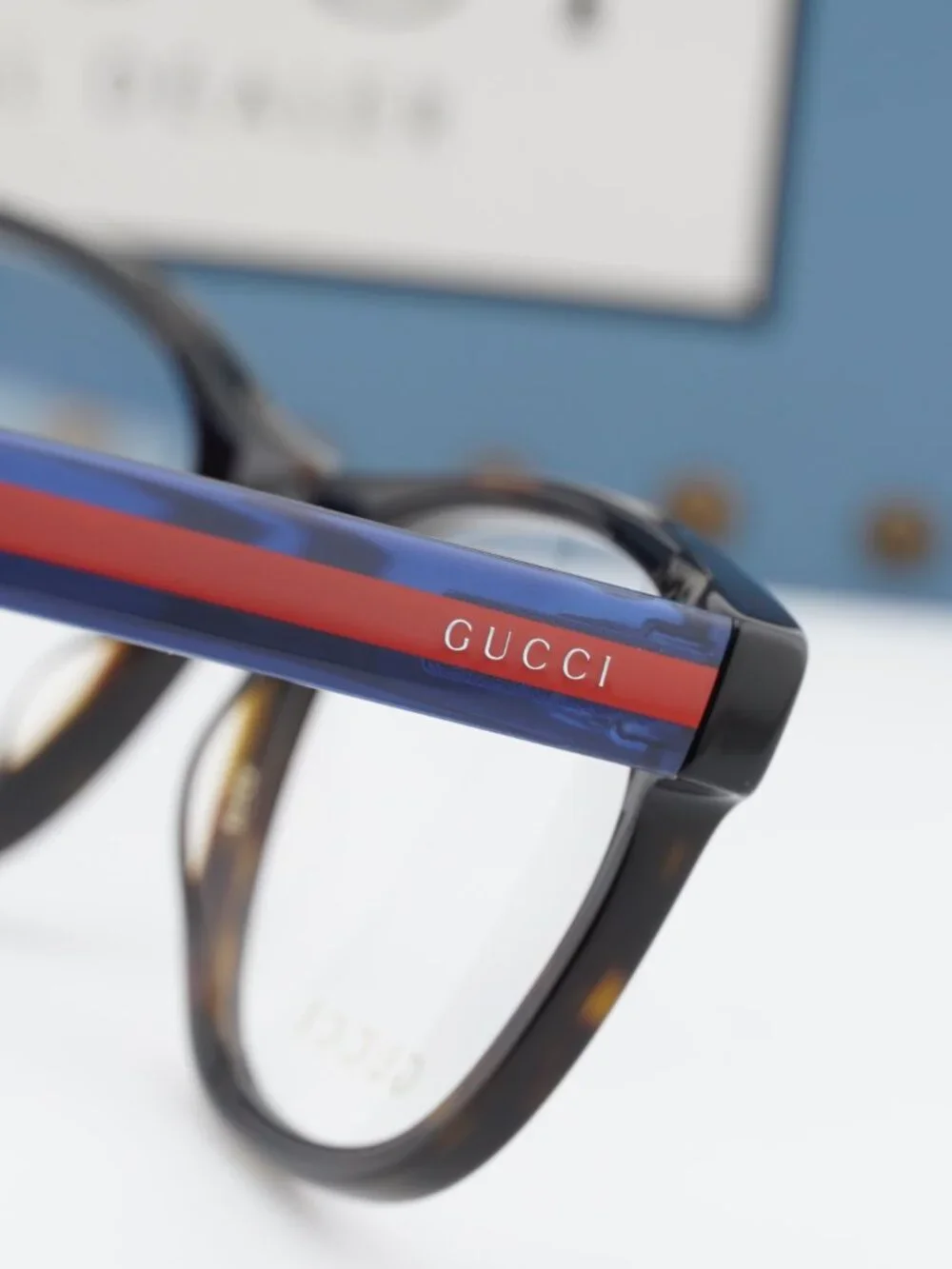 Gucci model gg0004on